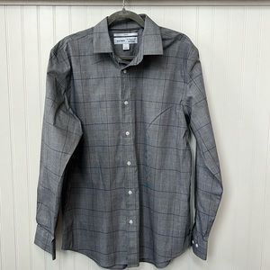 Men’s Old Navy Slim Fit Button Down Shirt